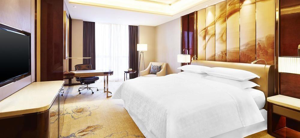Sheraton Grand Zhengzhou Hotel Esterno foto