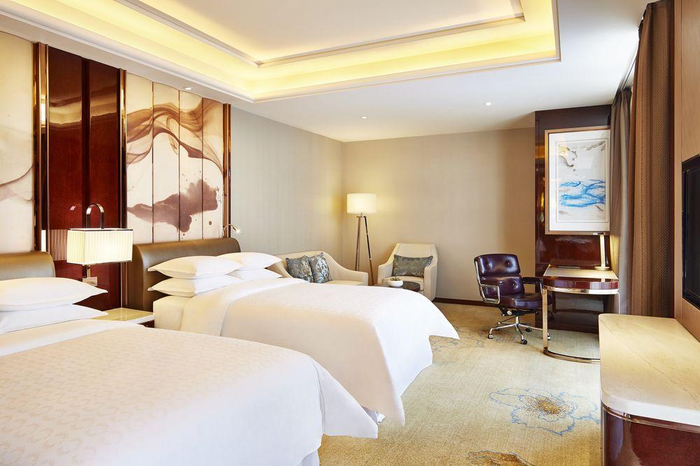 Sheraton Grand Zhengzhou Hotel Esterno foto