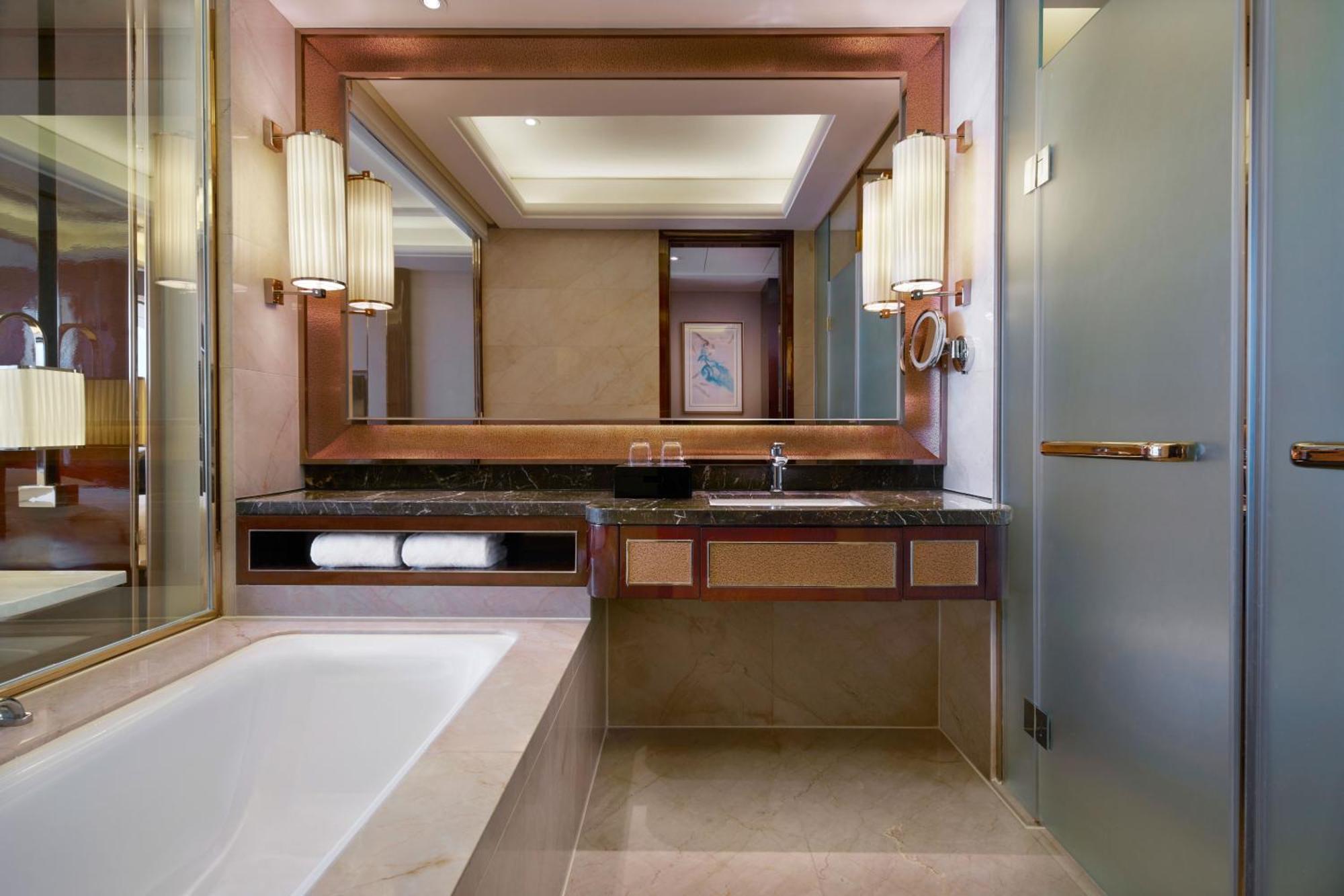 Sheraton Grand Zhengzhou Hotel Esterno foto