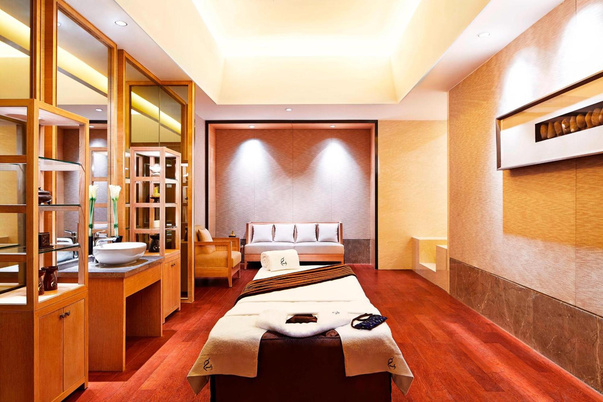 Sheraton Grand Zhengzhou Hotel Esterno foto