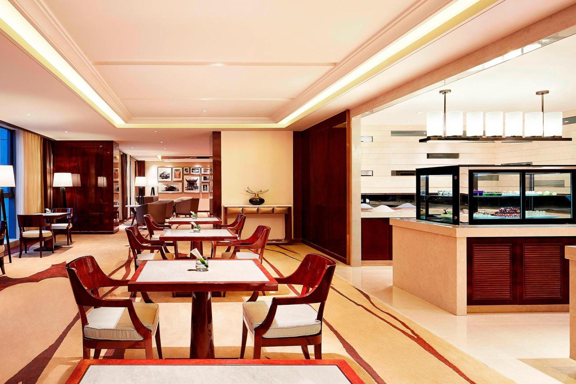 Sheraton Grand Zhengzhou Hotel Esterno foto