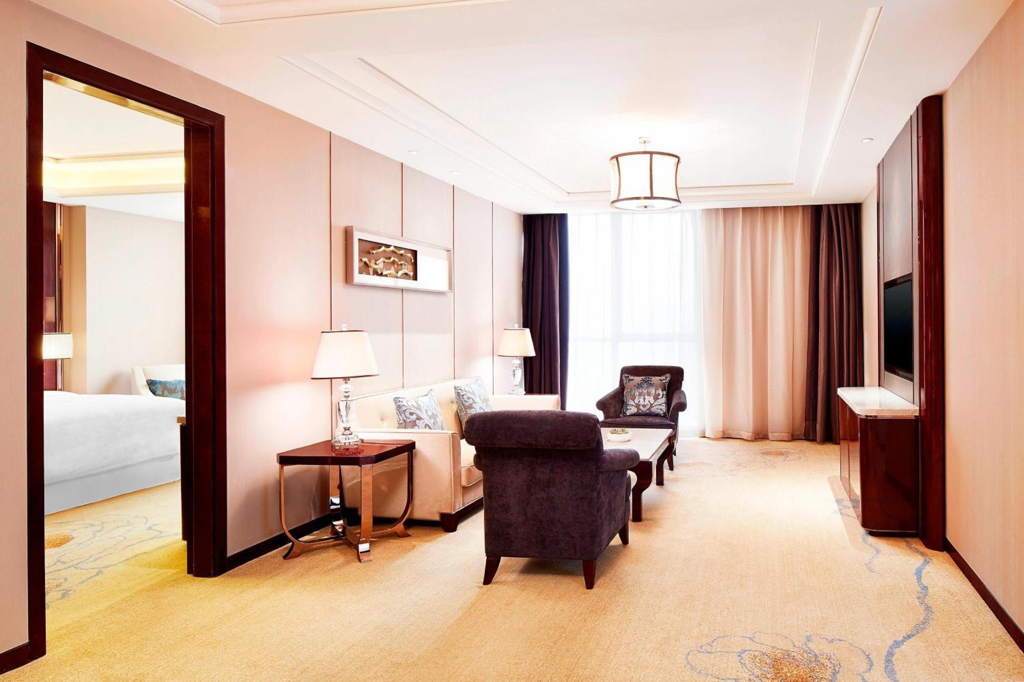 Sheraton Grand Zhengzhou Hotel Esterno foto