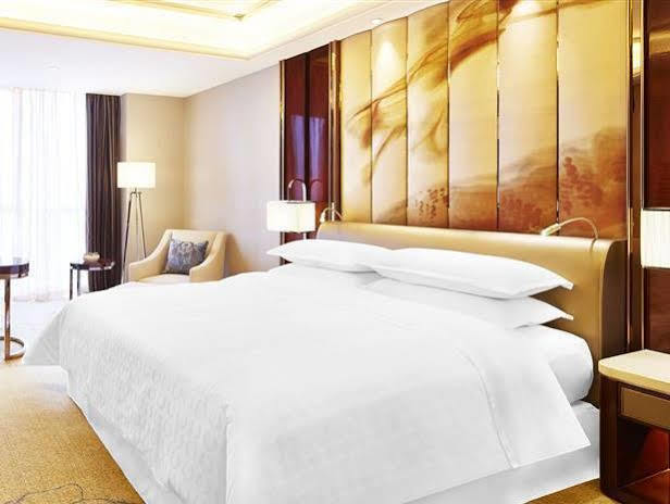 Sheraton Grand Zhengzhou Hotel Esterno foto